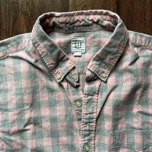 Men's GAP Checkered Shirt | Gingham Shirt | GAP Gingham Button Down Shirt - Picture 2 of 9
